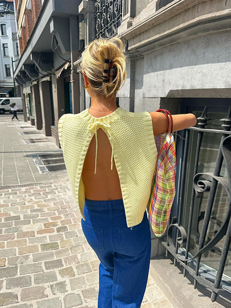 Rhesia – Knitted Cardigan Top with Open Back