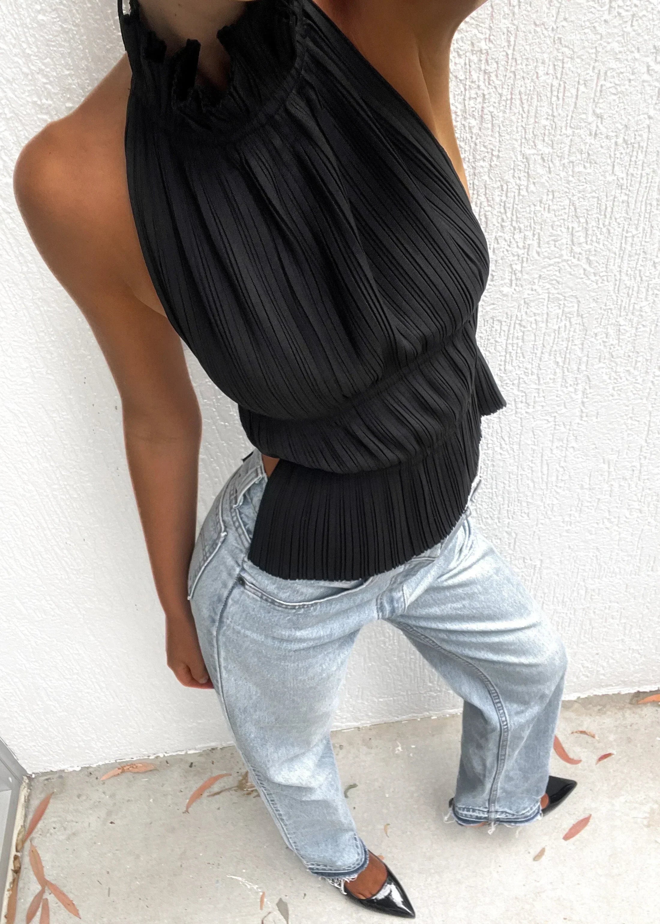 Olivienne – Pleated Backless Top with Neck Tie