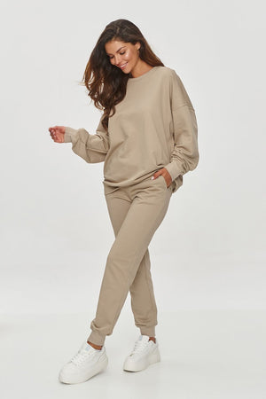 Tracksuit trousers model 200134 Makadamia